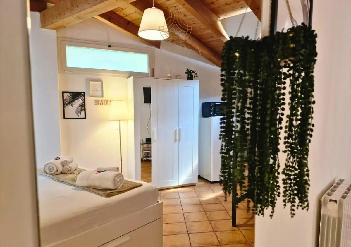 Boutique Apartment With Wifi E Small Garden Μιλάνο